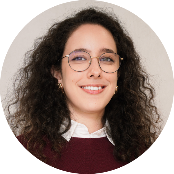 Headshot of Ana Licurci